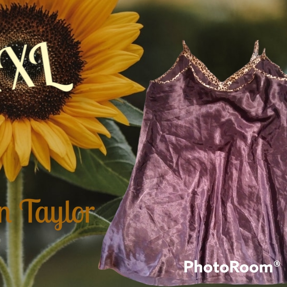 Silky nightgown - Picture 3 of 5